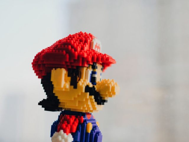 LEGO ou Playmobil : choisir pour une collection de figurines