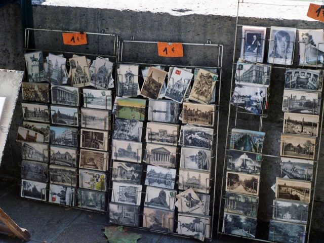 Vinted ou Etsy : choisir pour vendre souvenirs et objets vintage